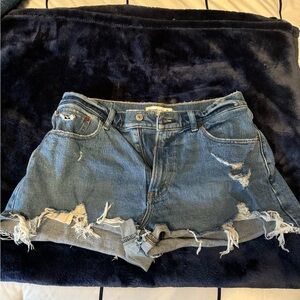 Abercrombie and fitch size 6 mom short mid rise curve love Jean shorts